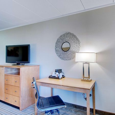 Best Western Plus Waltham Boston Экстерьер фото