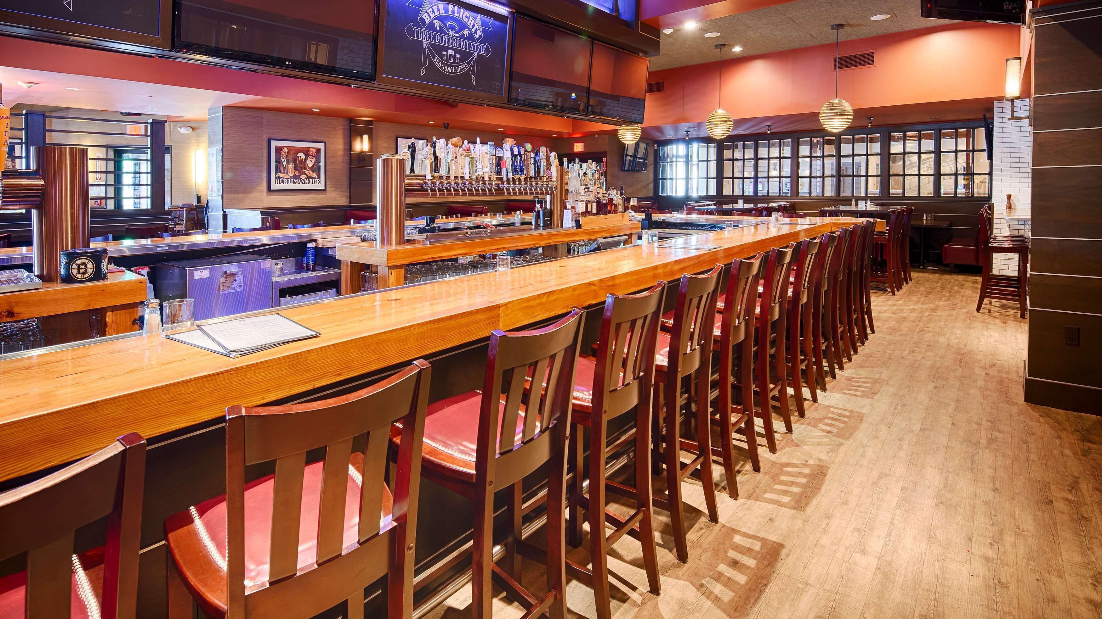Best Western Plus Waltham Boston Экстерьер фото