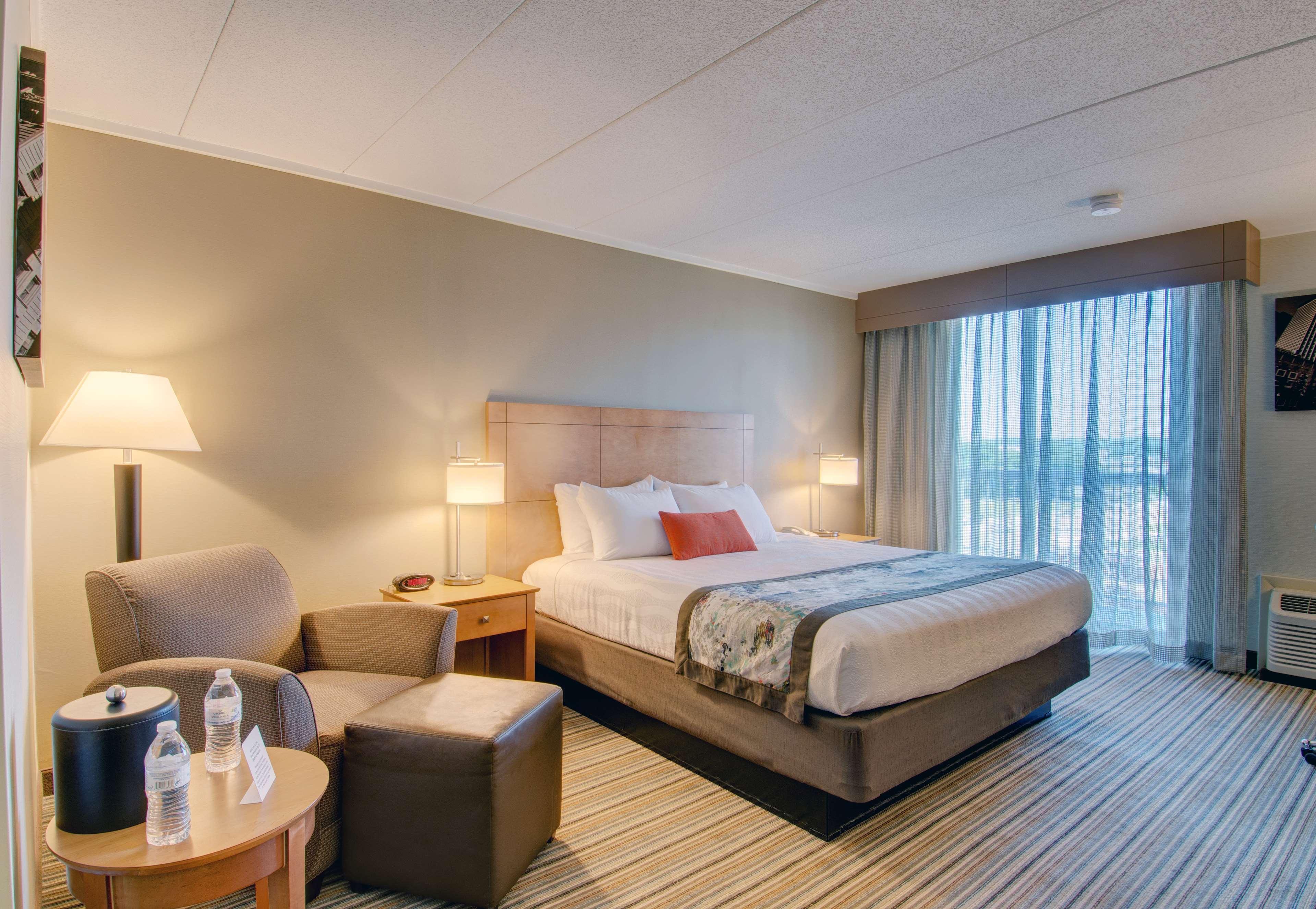 Best Western Plus Waltham Boston Экстерьер фото