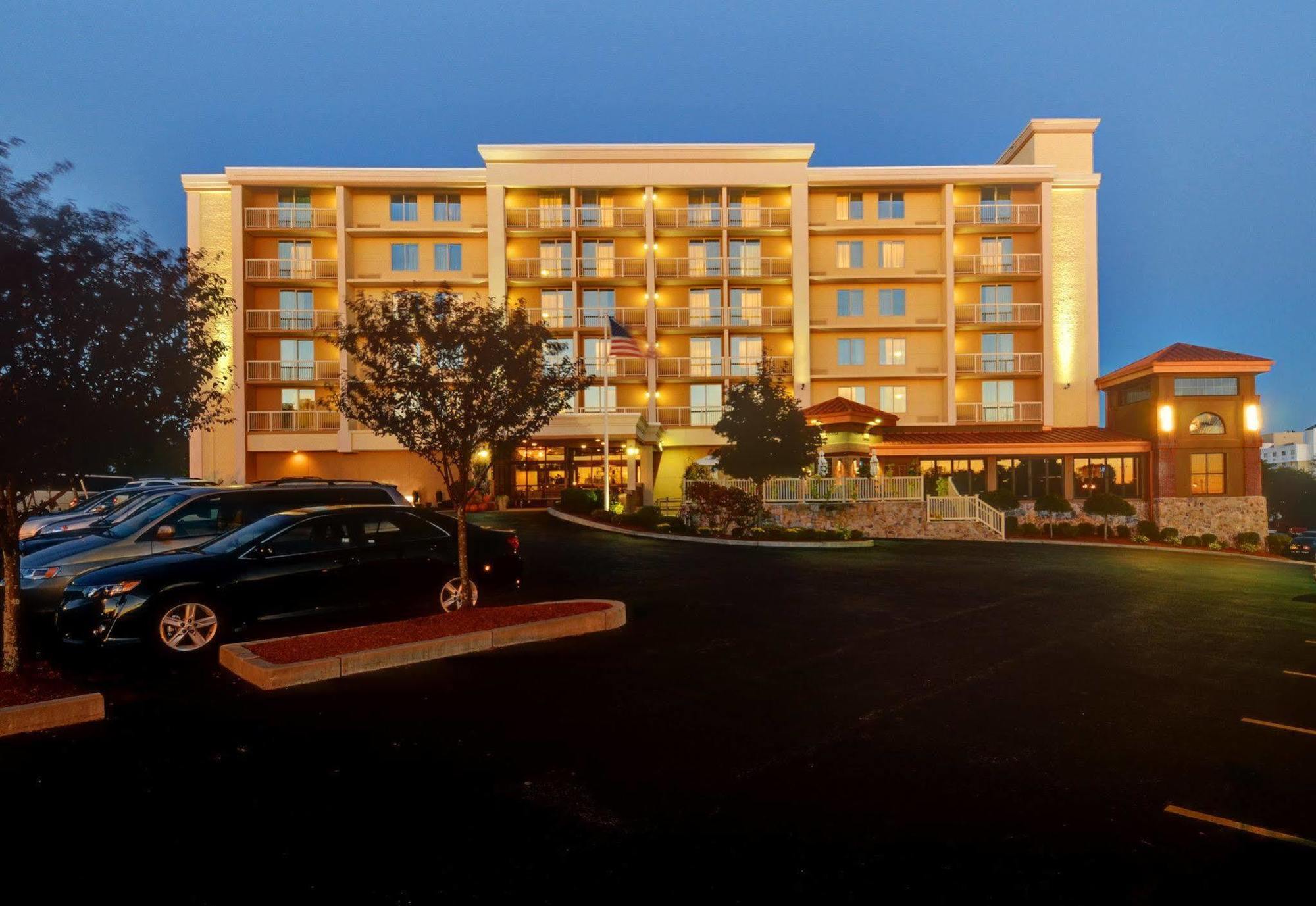 Best Western Plus Waltham Boston Экстерьер фото