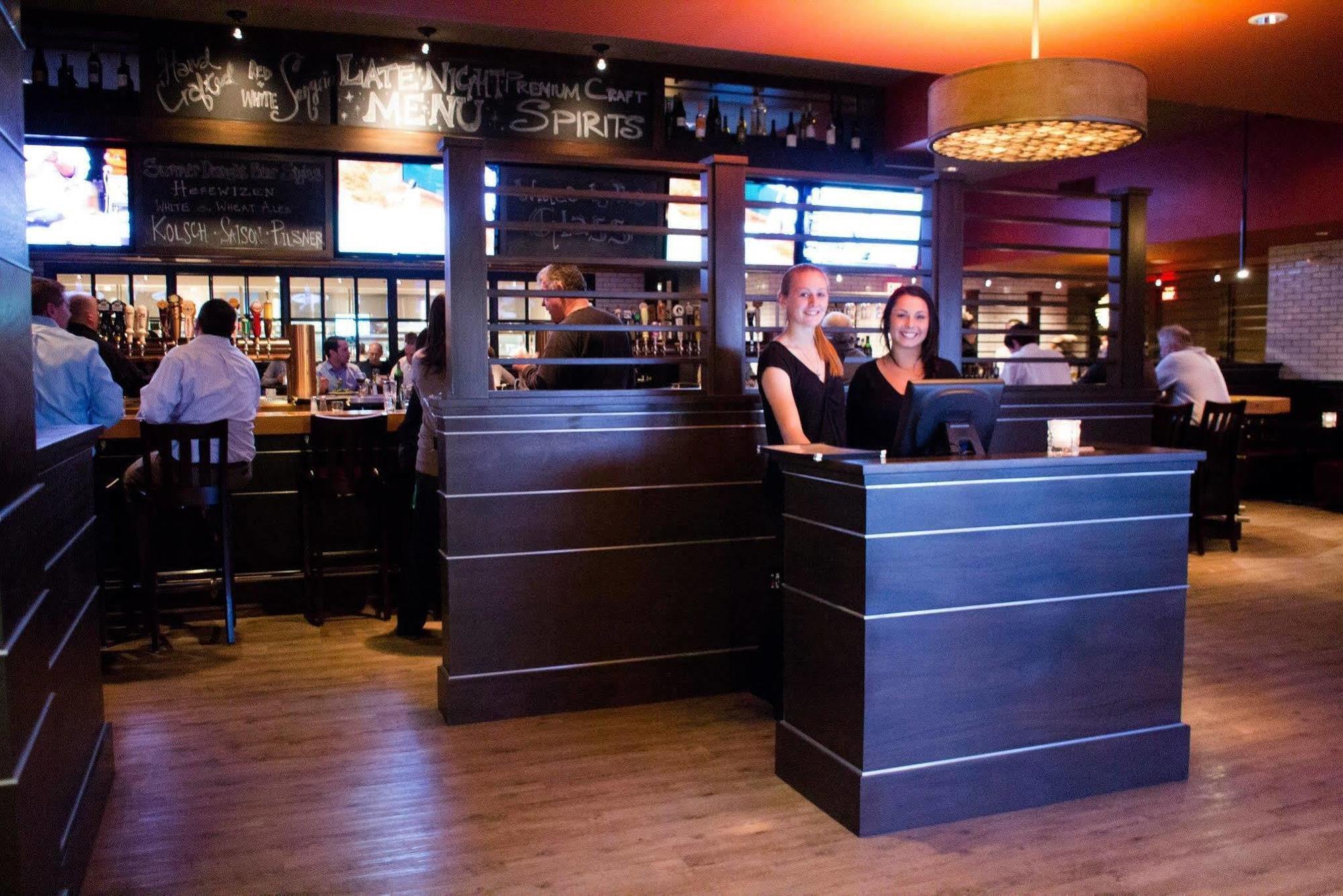 Best Western Plus Waltham Boston Экстерьер фото