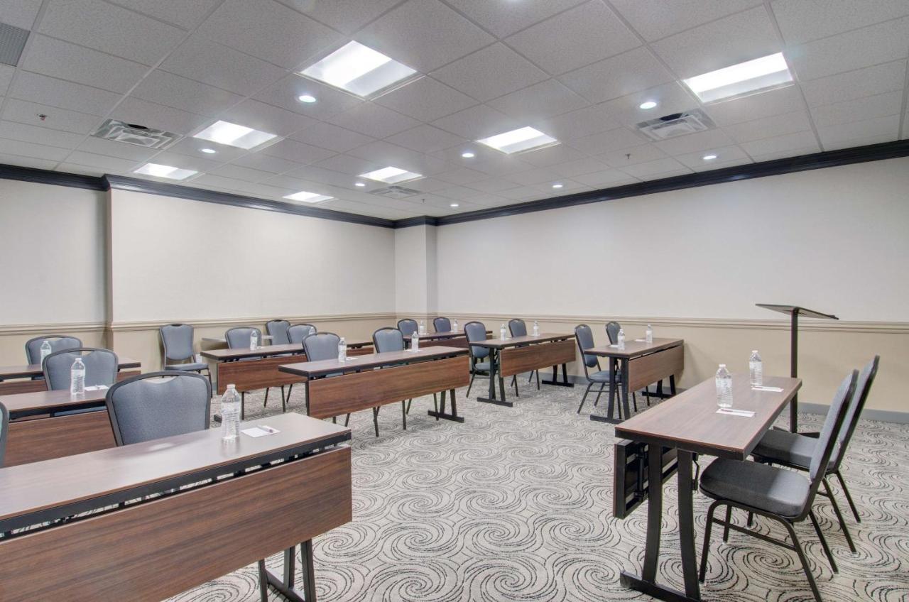 Best Western Plus Waltham Boston Экстерьер фото